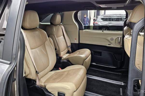 2021 Toyota Sienna с пробегом 68 753 км