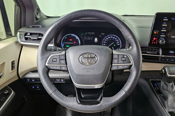 2021 Toyota Sienna с пробегом 68 753 км