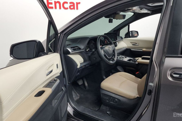 2023 Toyota Sienna с пробегом 73 551 км