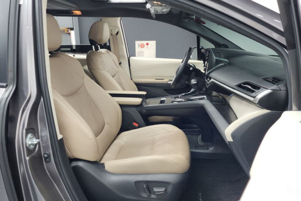 2023 Toyota Sienna с пробегом 73 551 км