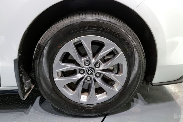 2023 Toyota Sienna с пробегом 50 454 км