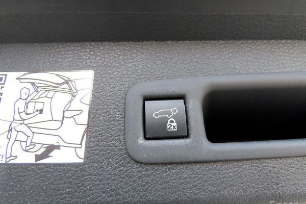 2023 Toyota Sienna с пробегом 17 857 км