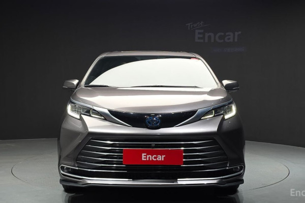 2023 Toyota Sienna с пробегом 57 063 км