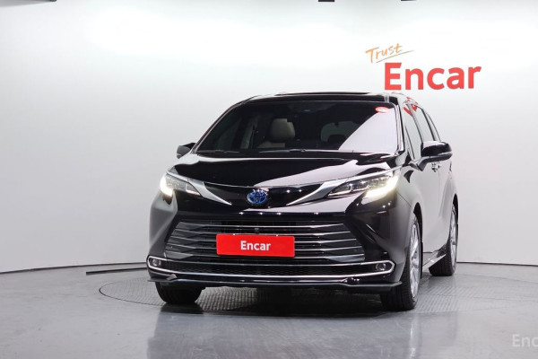 2023 Toyota Sienna с пробегом 72 609 км