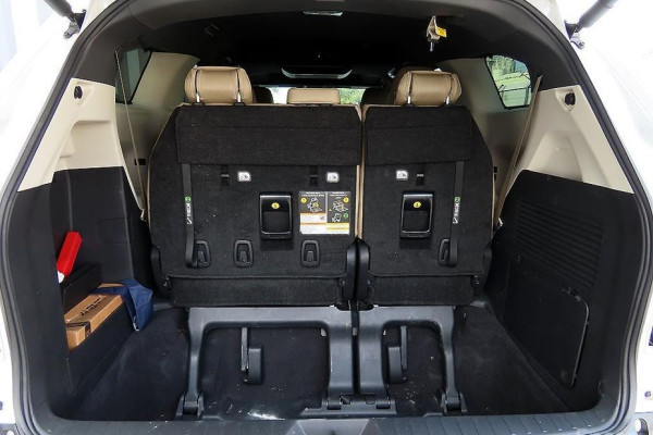 2023 Toyota Sienna с пробегом 17 857 км