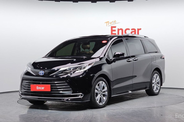 2023 Toyota Sienna с пробегом 46 242 км