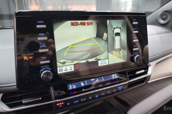 2023 Toyota Sienna с пробегом 49 958 км