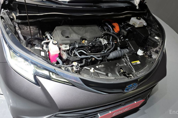 2023 Toyota Sienna с пробегом 57 063 км