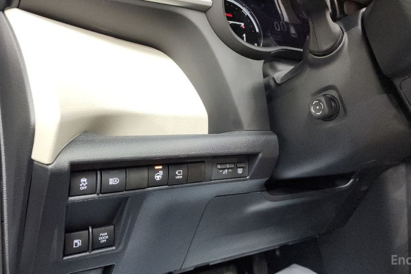 2023 Toyota Sienna с пробегом 73 551 км