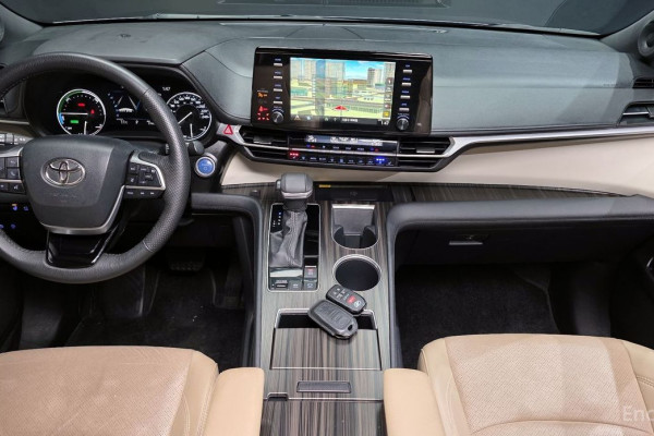 2023 Toyota Sienna с пробегом 57 063 км