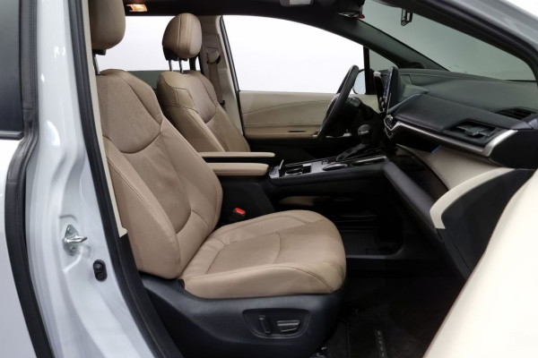 2023 Toyota Sienna с пробегом 50 454 км