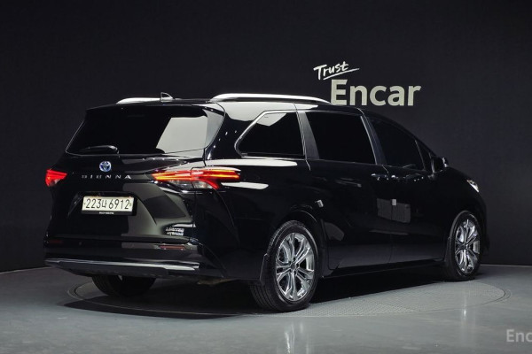 2022 Toyota Sienna с пробегом 38 689 км