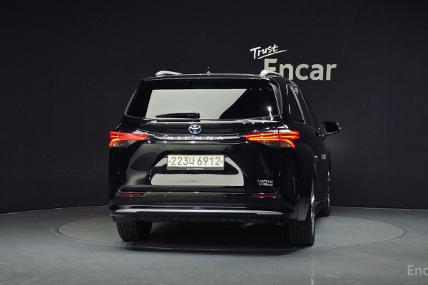 2022 Toyota Sienna с пробегом 38 689 км