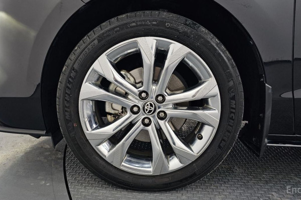 2023 Toyota Sienna с пробегом 46 242 км