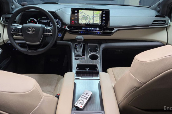 2022 Toyota Sienna с пробегом 38 689 км