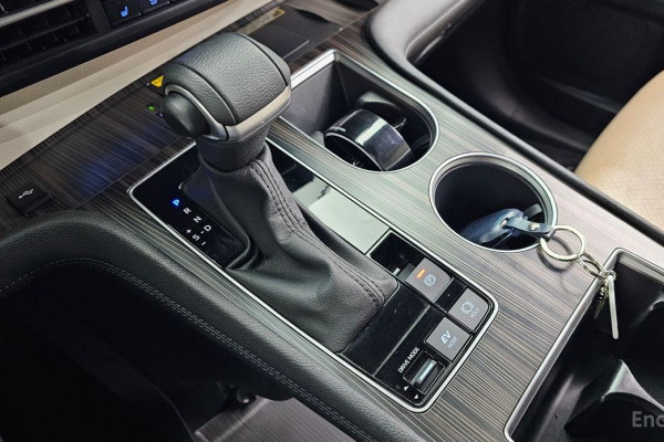 2023 Toyota Sienna с пробегом 72 609 км