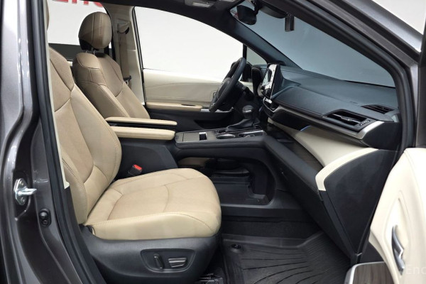 2023 Toyota Sienna с пробегом 54 651 км
