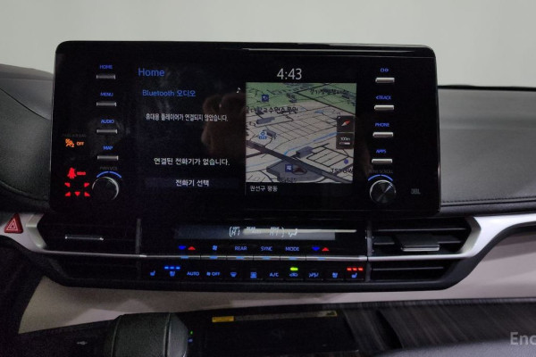 2023 Toyota Sienna с пробегом 44 673 км