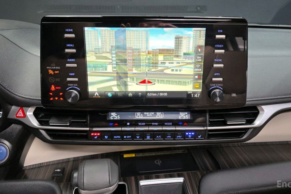 2023 Toyota Sienna с пробегом 57 063 км