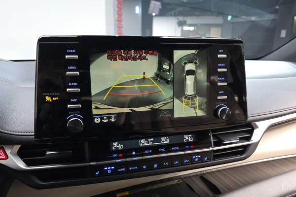 2023 Toyota Sienna с пробегом 54 651 км