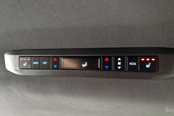 2023 Toyota Sienna с пробегом 50 454 км