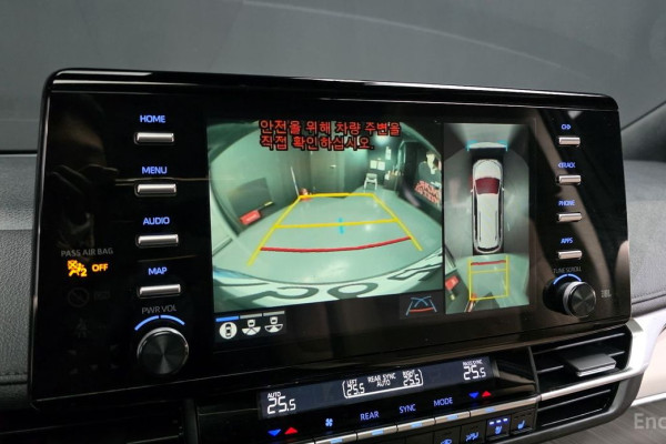 2023 Toyota Sienna с пробегом 57 063 км