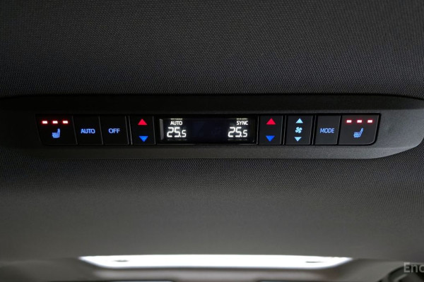 2023 Toyota Sienna с пробегом 57 063 км