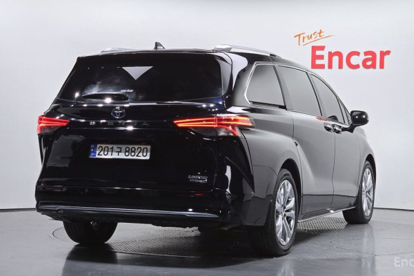 2022 Toyota Sienna с пробегом 70 164 км