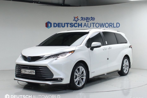 2021 Toyota Sienna с пробегом 38 000 км