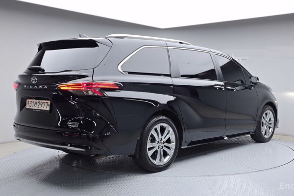 2022 Toyota Sienna с пробегом 71 177 км