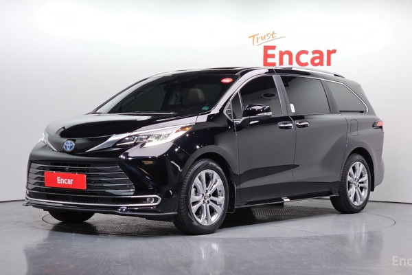 2023 Toyota Sienna с пробегом 72 609 км