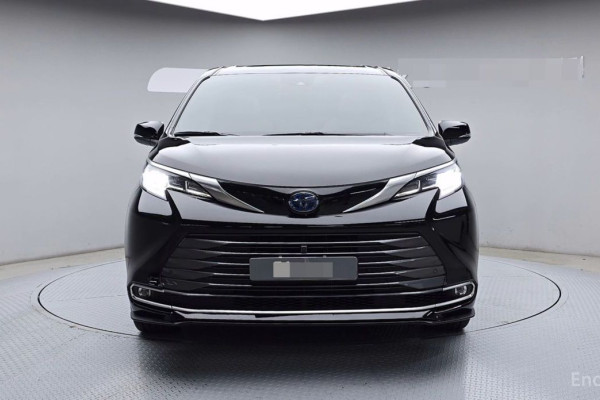 2022 Toyota Sienna с пробегом 71 177 км