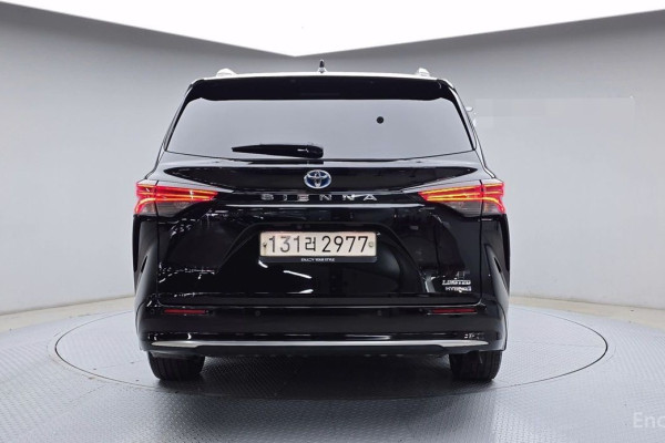 2022 Toyota Sienna с пробегом 71 177 км