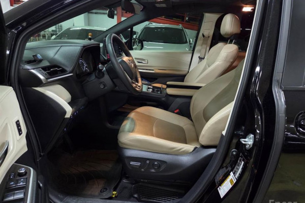 2022 Toyota Sienna с пробегом 42 271 км