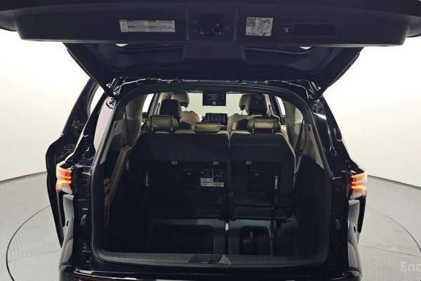 2023 Toyota Sienna с пробегом 46 242 км