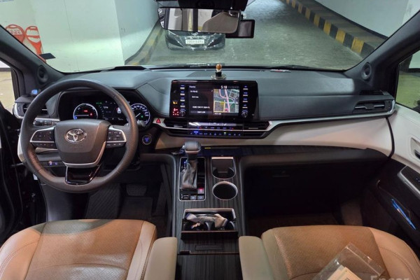2022 Toyota Sienna с пробегом 42 271 км