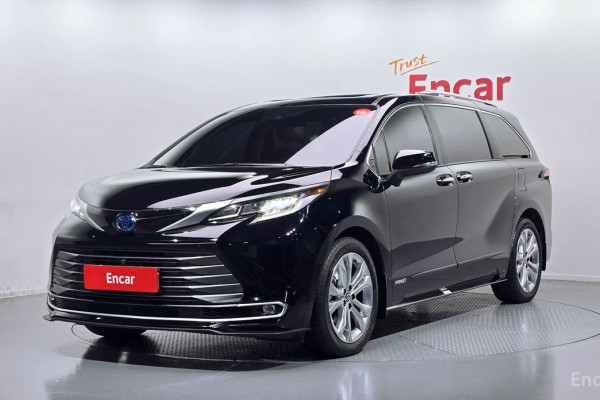 2021 Toyota Sienna с пробегом 47 923 км