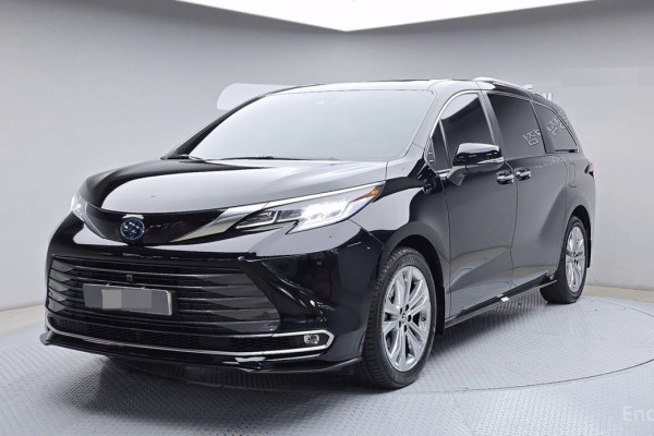 2022 Toyota Sienna с пробегом 71 177 км