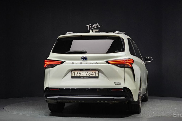 2021 Toyota Sienna с пробегом 67 333 км
