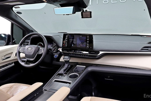 2022 Toyota Sienna с пробегом 71 177 км