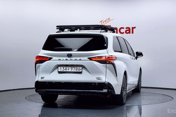 2021 Toyota Sienna с пробегом 97 934 км
