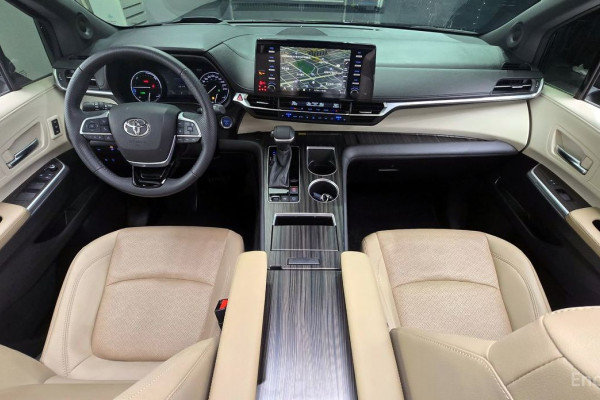 2021 Toyota Sienna с пробегом 47 923 км