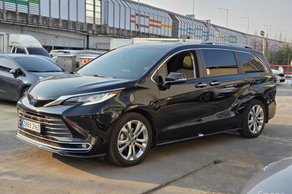 2022 Toyota Sienna с пробегом 42 271 км