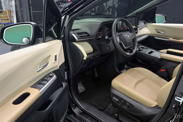 2021 Toyota Sienna с пробегом 47 923 км