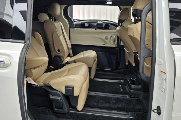 2021 Toyota Sienna с пробегом 67 333 км