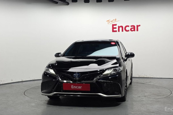 2023 Toyota Camry с пробегом 13 356 км