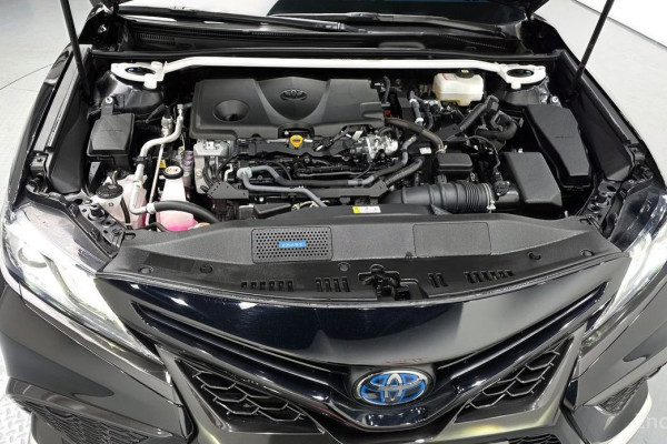 2023 Toyota Camry с пробегом 13 356 км