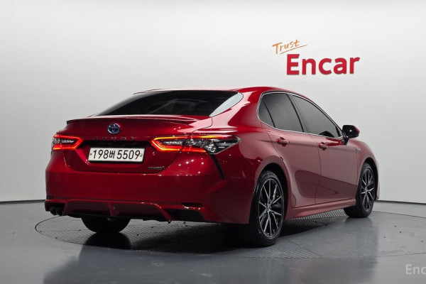 2021 Toyota Camry с пробегом 57 006 км