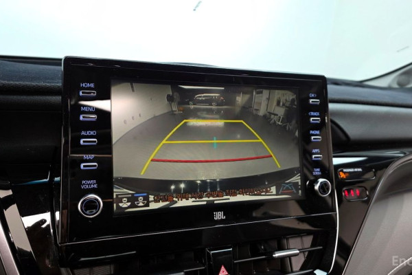 2023 Toyota Camry с пробегом 13 356 км