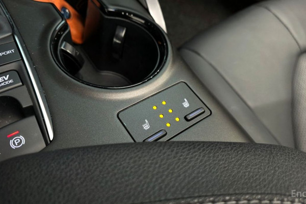 2023 Toyota Camry с пробегом 13 356 км